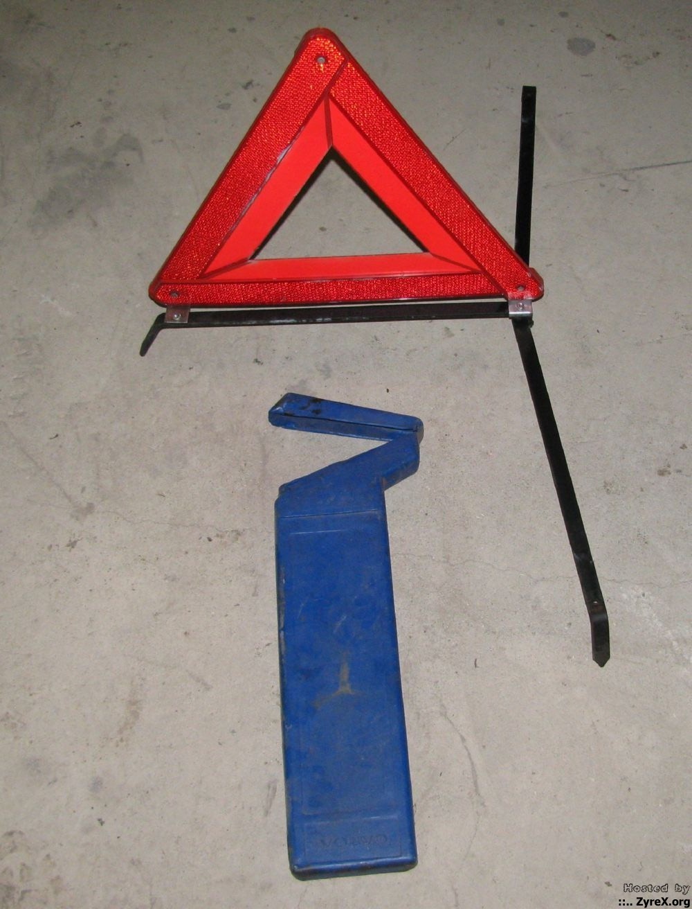 Safety triangle