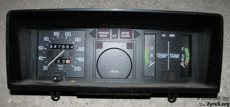 Early 240/260 gauge cluster