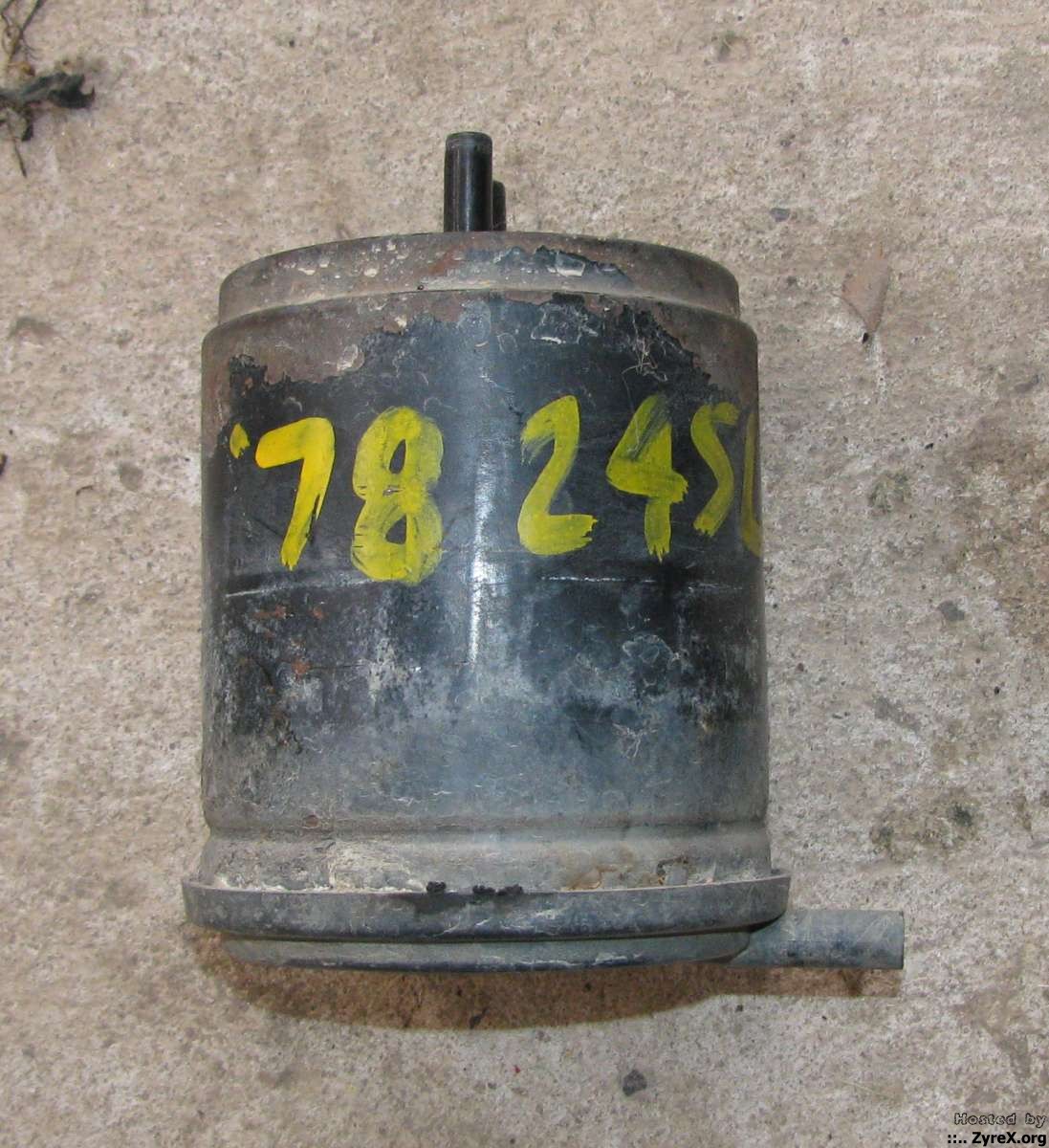 Early 240/260 carbon canister