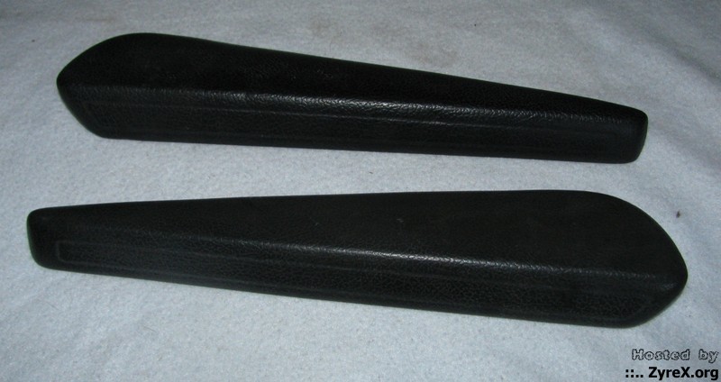 142/242 rear armrests