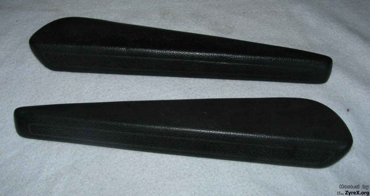 142/242 rear armrests