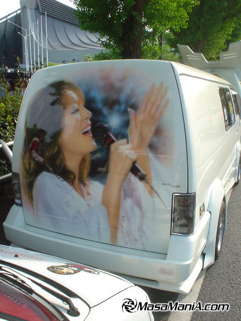 Ayumi Hamasaki car13