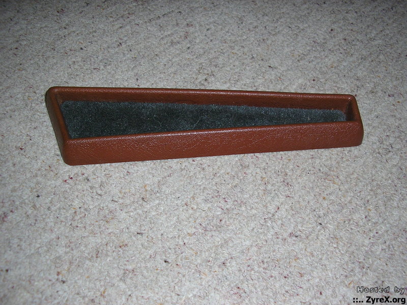 Dash tray