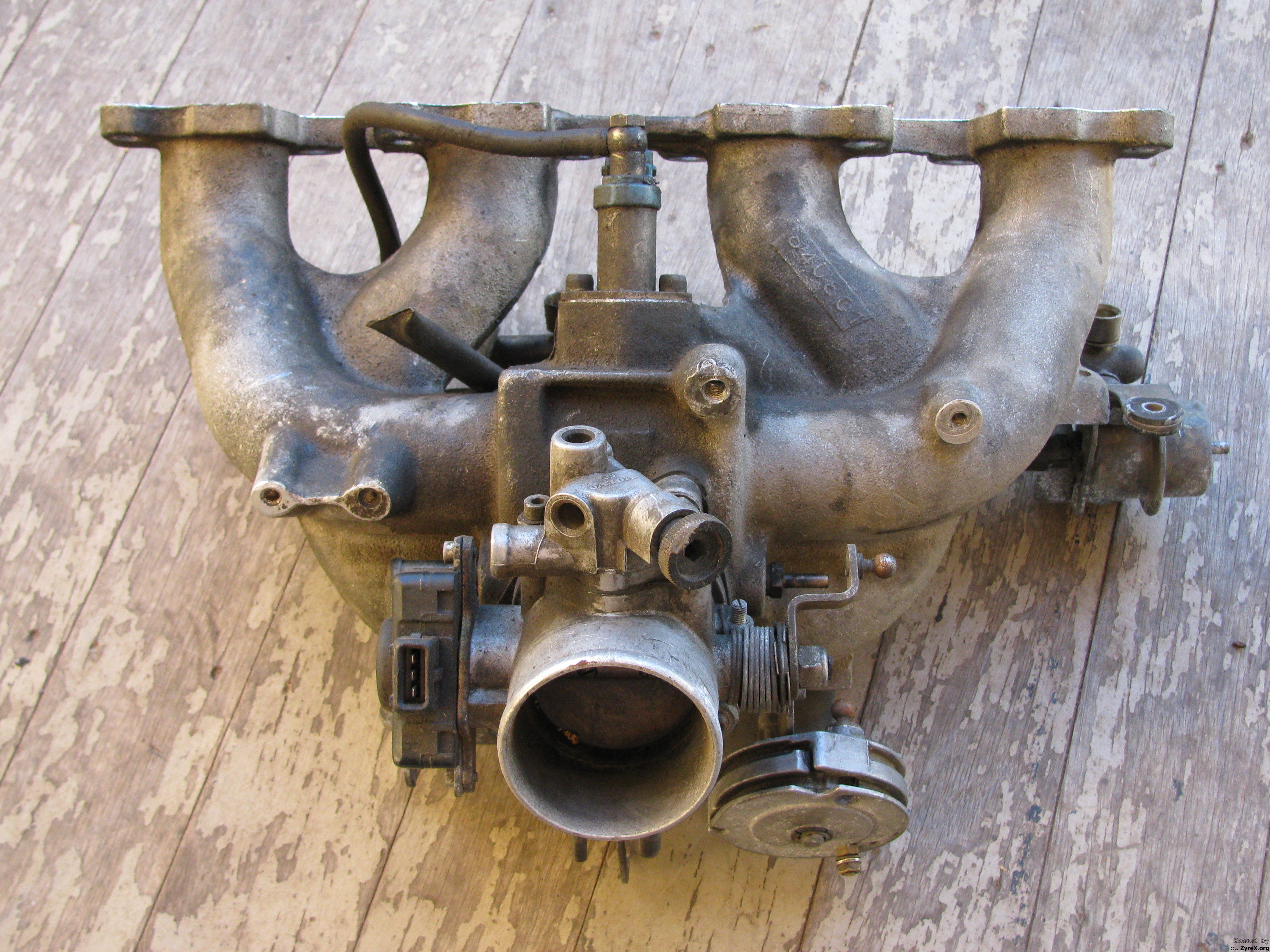 B230 intake manifold